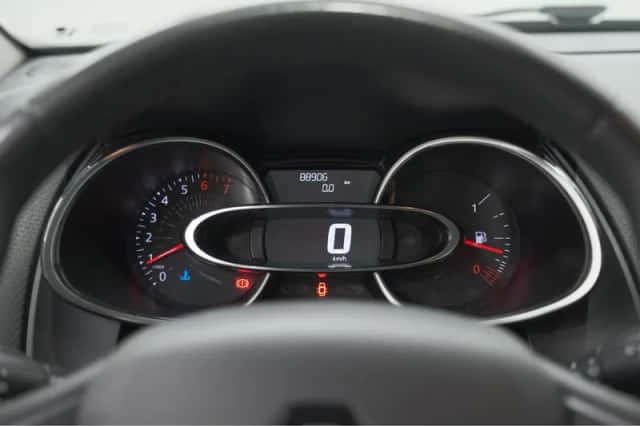 Renault Clio (2019) thumbnail 28