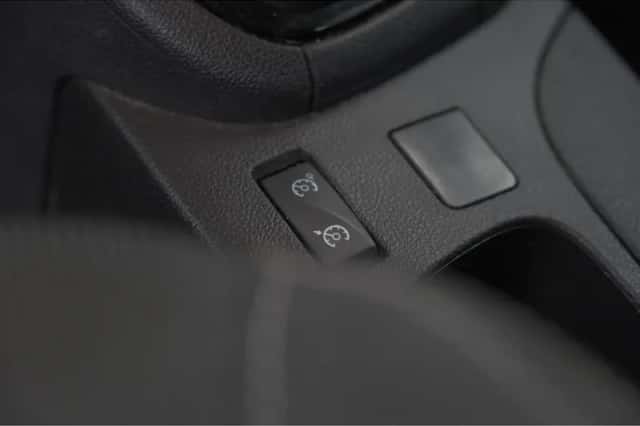 Renault Clio (2019) thumbnail 31