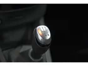 Renault Clio (2019) thumbnail 32