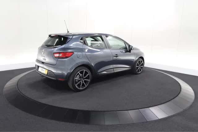 Renault Clio (2019) thumbnail 5