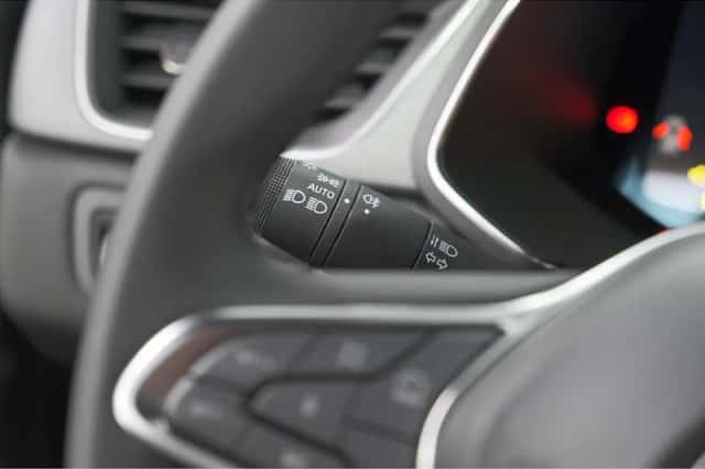 Renault Captur (2025) thumbnail 31