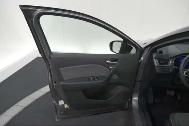 Renault Captur (2025) thumbnail 57