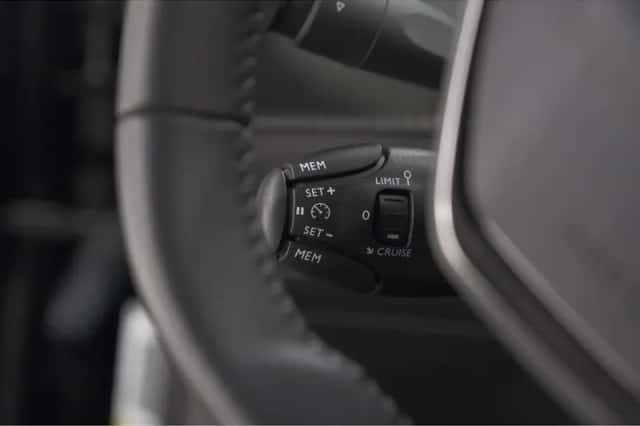 Peugeot 2008 (2025) thumbnail 32