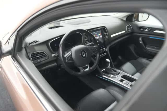 Renault Mégane E-Tech (2021) thumbnail 2