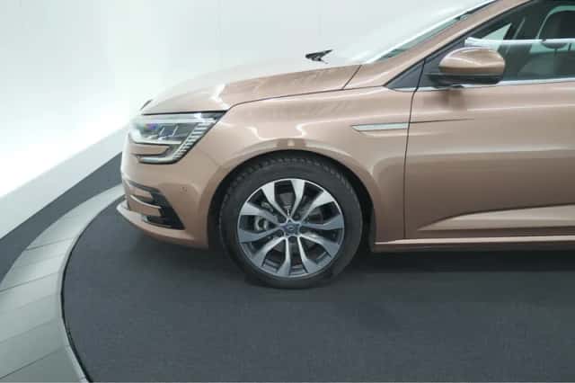 Renault Mégane E-Tech (2021) thumbnail 16