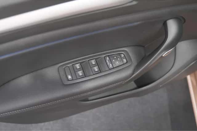 Renault Mégane E-Tech (2021) thumbnail 24
