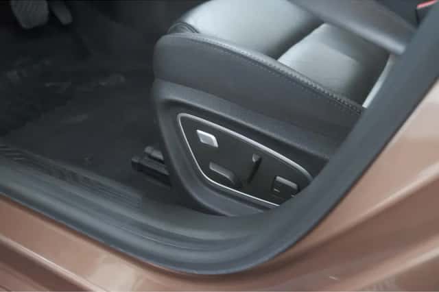 Renault Mégane E-Tech (2021) thumbnail 26