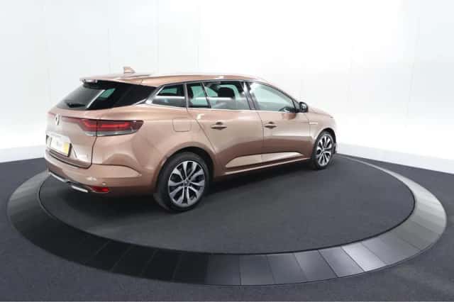 Renault Mégane E-Tech (2021) thumbnail 5