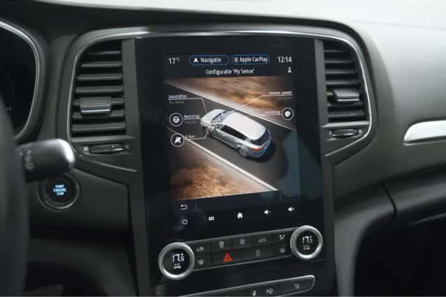 Renault Mégane E-Tech (2021) thumbnail 57