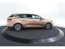 Renault Mégane E-Tech (2021) thumbnail 8