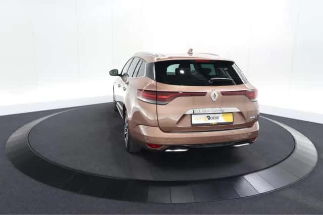 Renault Mégane E-Tech (2021) thumbnail 10