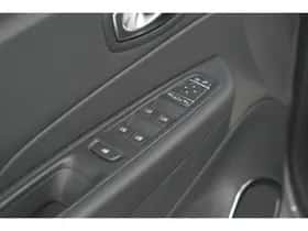 Renault Captur (2019) thumbnail 18