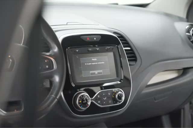 Renault Captur (2019) thumbnail 40
