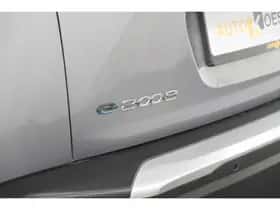 Peugeot e-2008 (2021) thumbnail 19