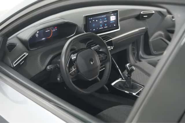 Peugeot 208 (2025) thumbnail 2