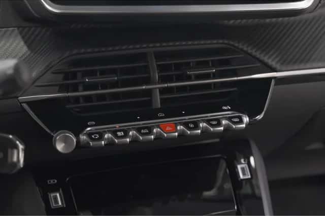 Peugeot 208 (2025) thumbnail 38