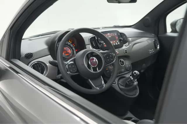 Fiat 500 (2023) thumbnail 2