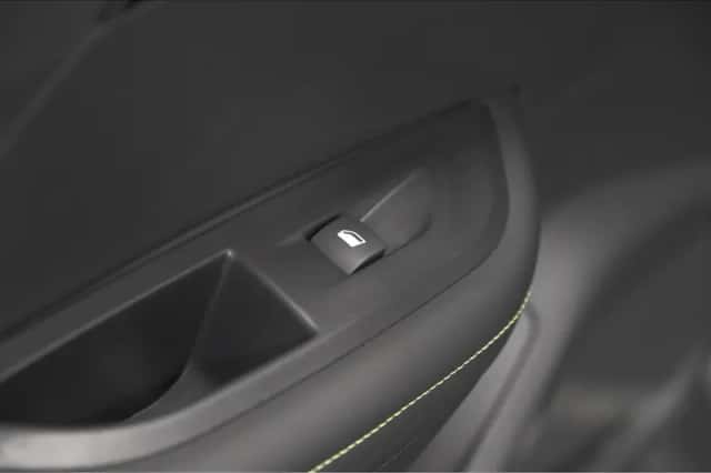 Peugeot e-2008 (2025) thumbnail 27
