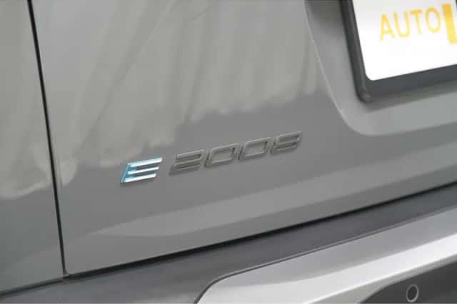 Peugeot e-2008 (2025) thumbnail 4