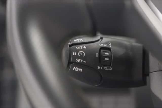 Peugeot e-2008 (2025) thumbnail 35