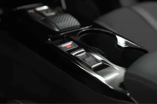 Peugeot e-2008 (2025) thumbnail 39