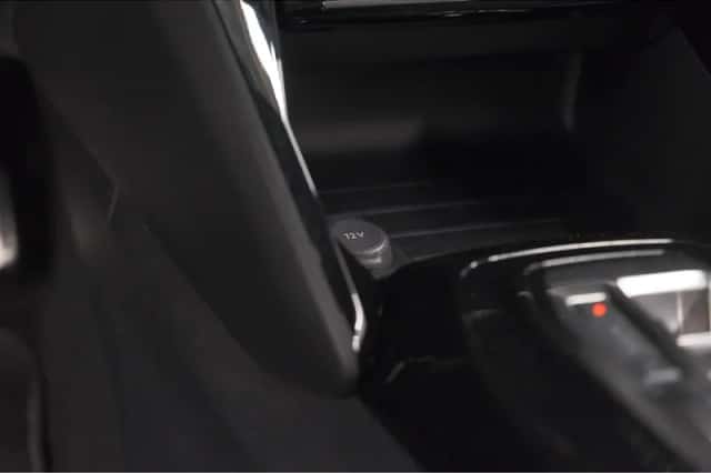 Peugeot e-2008 (2025) thumbnail 41