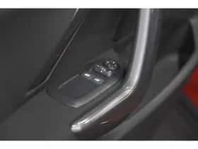 Peugeot 2008 (2018) thumbnail 19