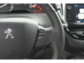 Peugeot 2008 (2018) thumbnail 26