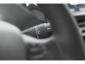 Peugeot 2008 (2018) thumbnail 28