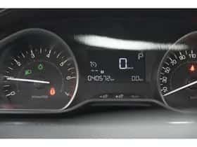 Peugeot 2008 (2018) thumbnail 32