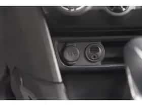 Peugeot 2008 (2018) thumbnail 35
