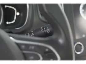 Renault Scénic (2018) thumbnail 33