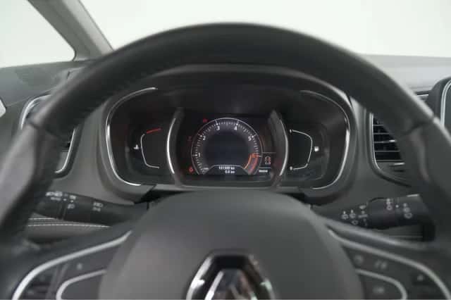 Renault Scénic (2018) thumbnail 36