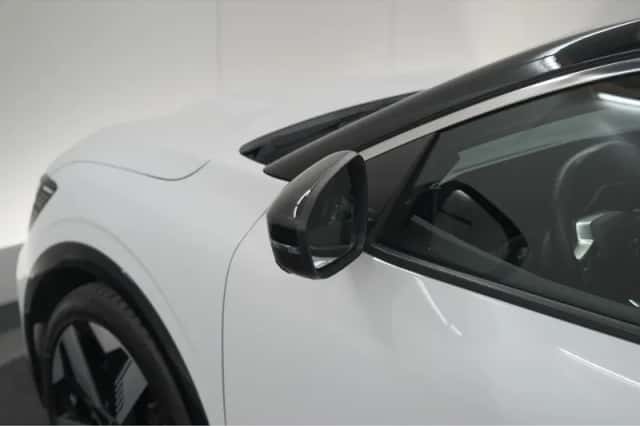 Renault Mégane E-Tech (2022) thumbnail 19