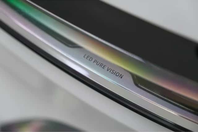Renault Mégane E-Tech (2022) thumbnail 4