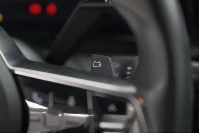 Renault Mégane E-Tech (2022) thumbnail 34