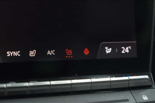 Renault Mégane E-Tech (2022) thumbnail 44