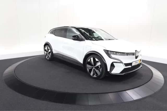 Renault Mégane E-Tech (2022) thumbnail 6