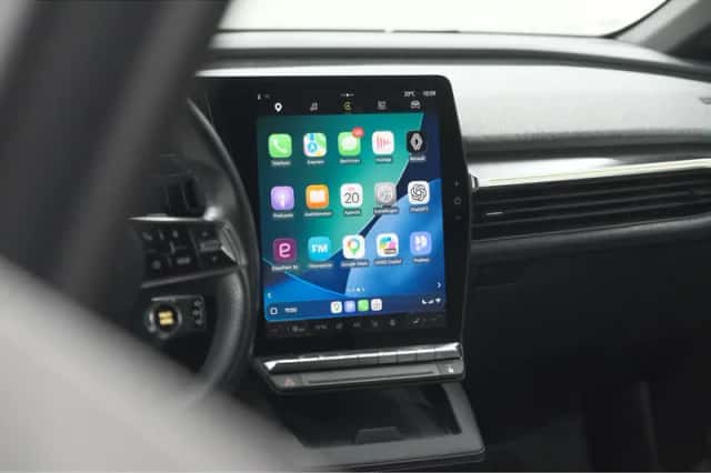 Renault Mégane E-Tech (2022) thumbnail 52