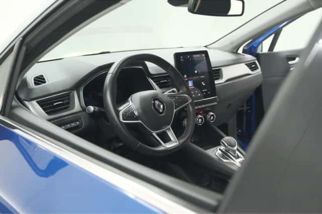 Renault Captur (2020) thumbnail 2