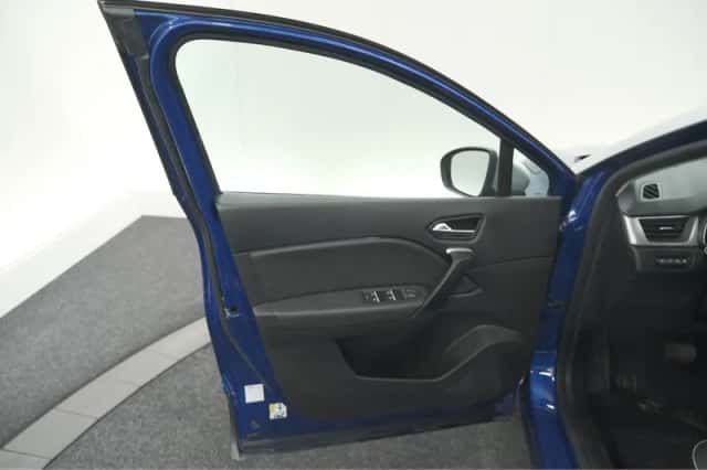 Renault Captur (2020) thumbnail 75
