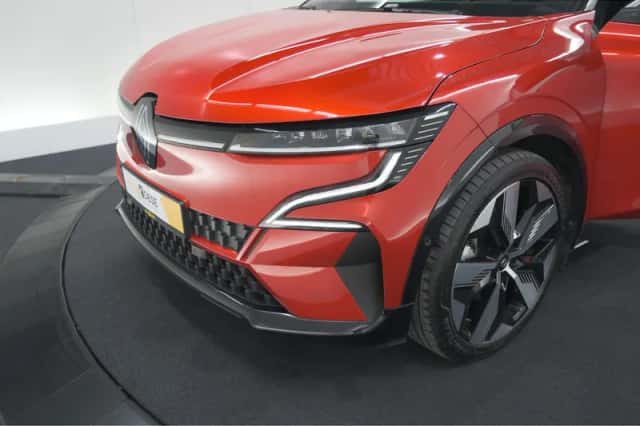 Renault Mégane E-Tech (2025) thumbnail 16
