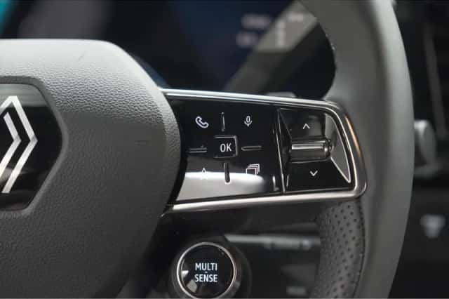 Renault Mégane E-Tech (2025) thumbnail 34