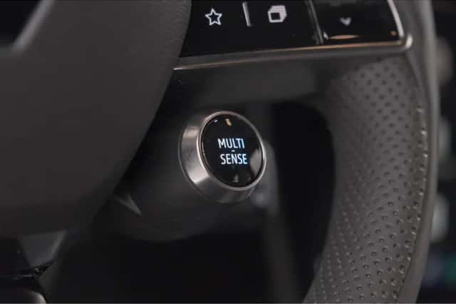 Renault Mégane E-Tech (2025) thumbnail 40