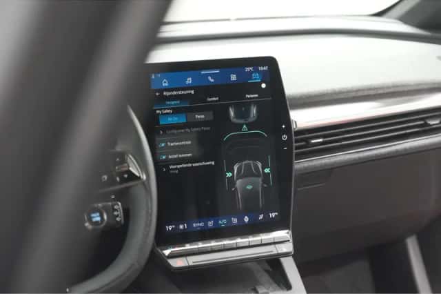 Renault Mégane E-Tech (2025) thumbnail 54