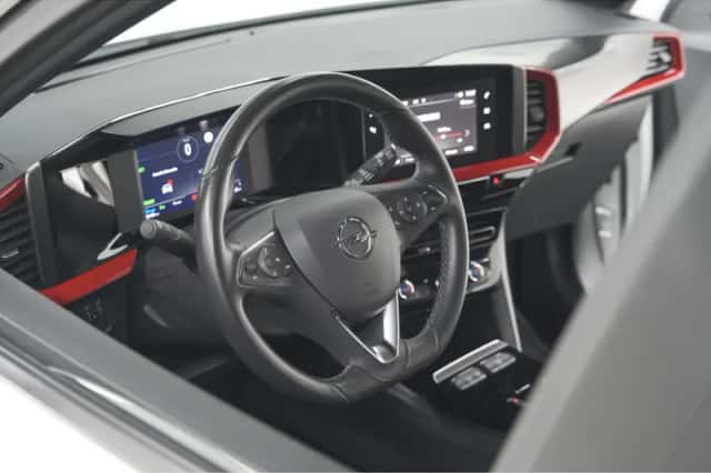 Opel Mokka-e (2022) thumbnail 2