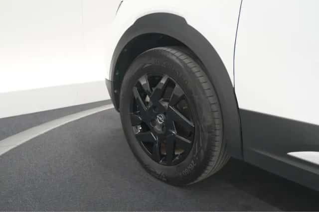 Opel Mokka-e (2022) thumbnail 17