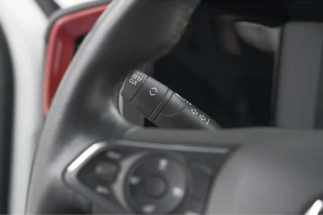 Opel Mokka-e (2022) thumbnail 30