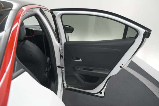 Opel Mokka-e (2022) thumbnail 54