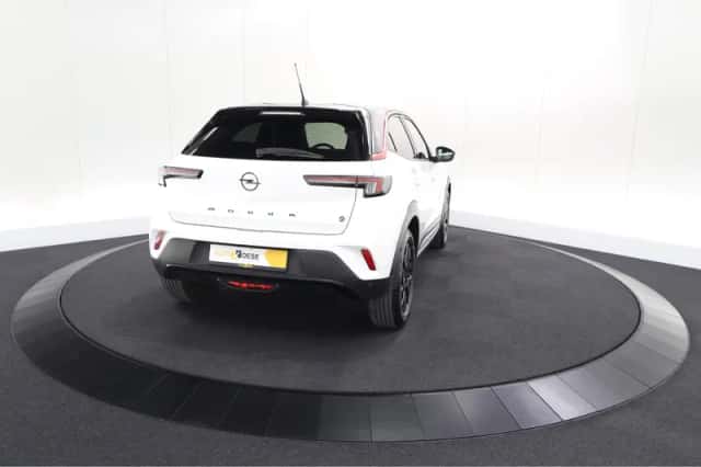 Opel Mokka-e (2022) thumbnail 9